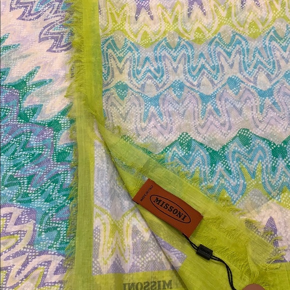 HOST PIC MISSONI SARONG/SCARF/WRAP LARGE BEAUTIFUL SIGNATURE PRINT W/ FRINGE - Picture 5 of 9